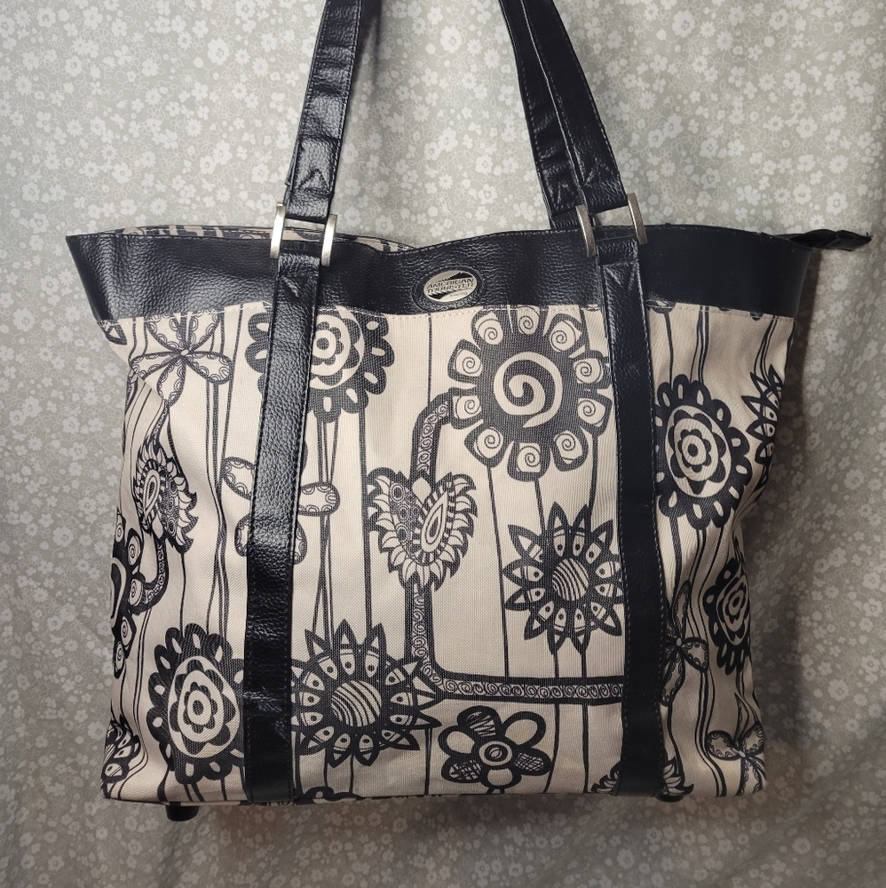 American Tourister Multicolored Travel Tote